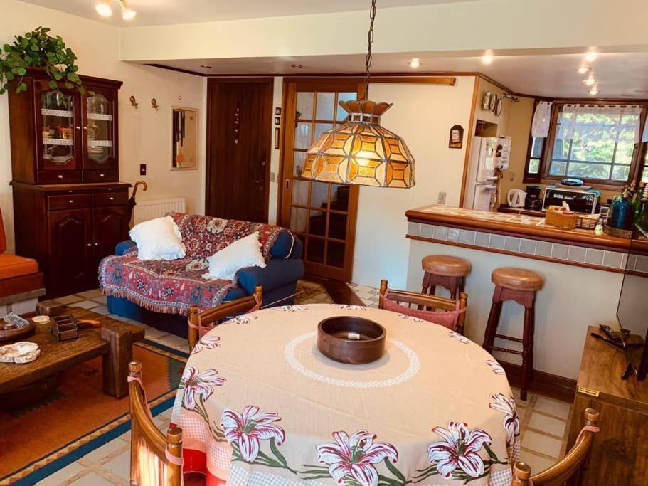 434 Casa Geminada No Centro De Gramado 8 Pessoas Bagian luar foto