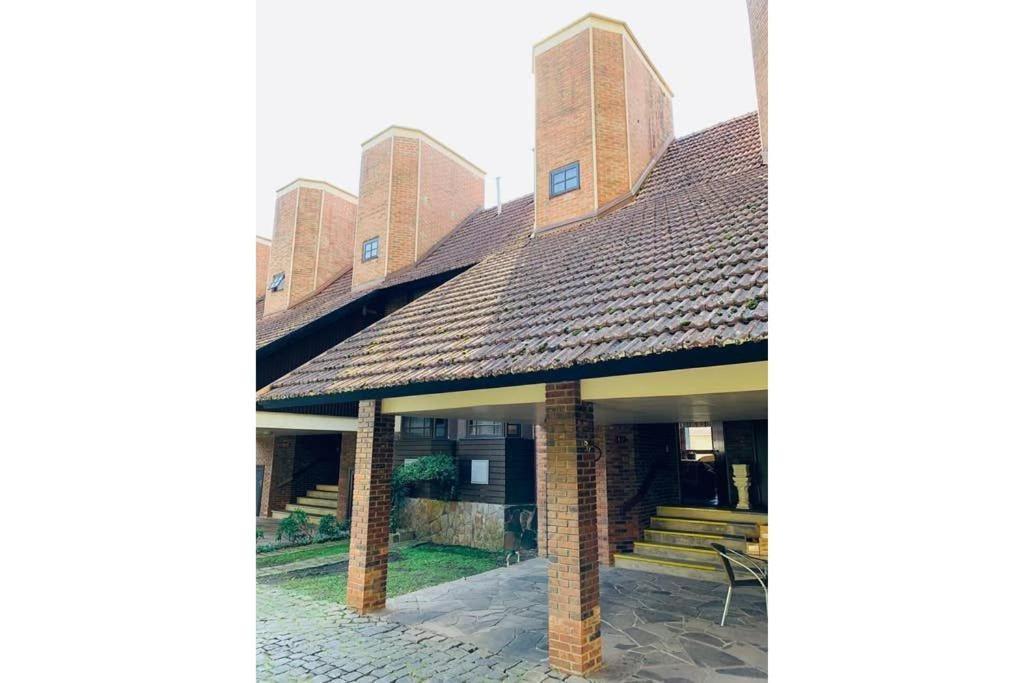 434 Casa Geminada No Centro De Gramado 8 Pessoas Bagian luar foto